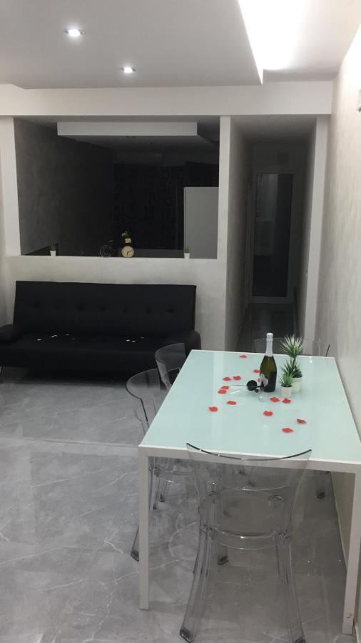 Le Rocce Nere Aparthotel Giardini-Naxos Buitenkant foto